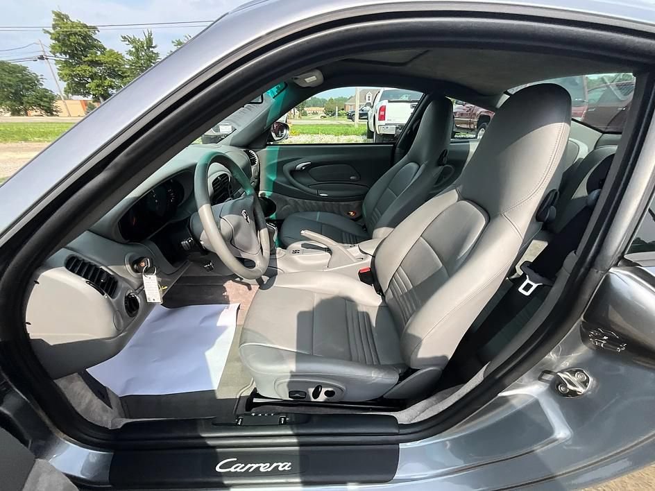 Used 2003 Porsche 911 Carrera RWD image 15