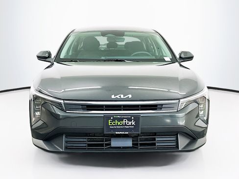 Used 2025 Kia K4 LXS image 2