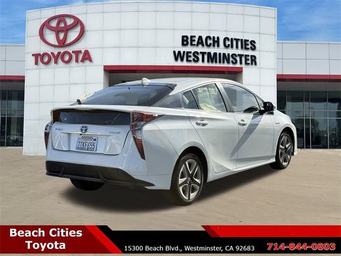 Used 2016 Toyota Prius Four Touring image 12