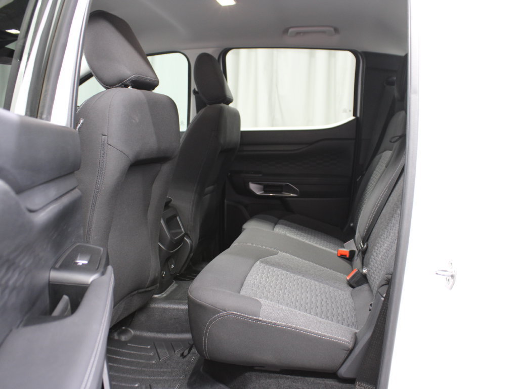 Used 2025 Ford Ranger XLT w/ Chrome Accent Package AWD/4WD image 16