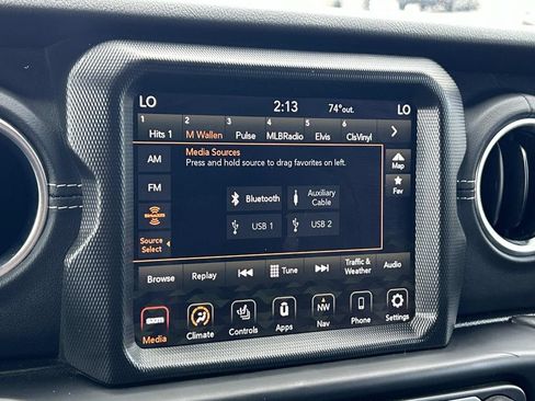 Used 2022 Jeep Wrangler Unlimited Sahara w/ Cold Weather Group AWD/4WD image 32