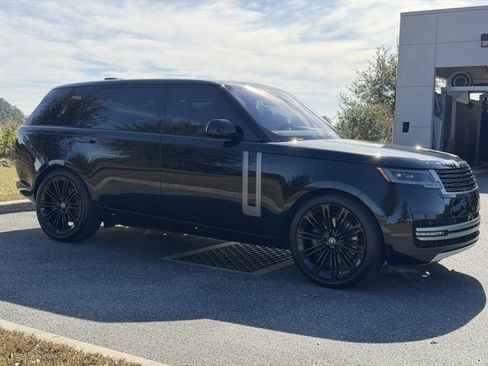 Used 2023 Land Rover Range Rover Long Wheelbase SE image 13