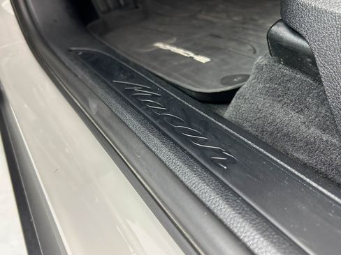Used 2021 Porsche Macan AWD/4WD image 15