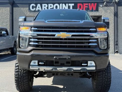 Used 2020 Chevrolet Silverado 2500 High Country w/ Technology Package AWD/4WD image 4
