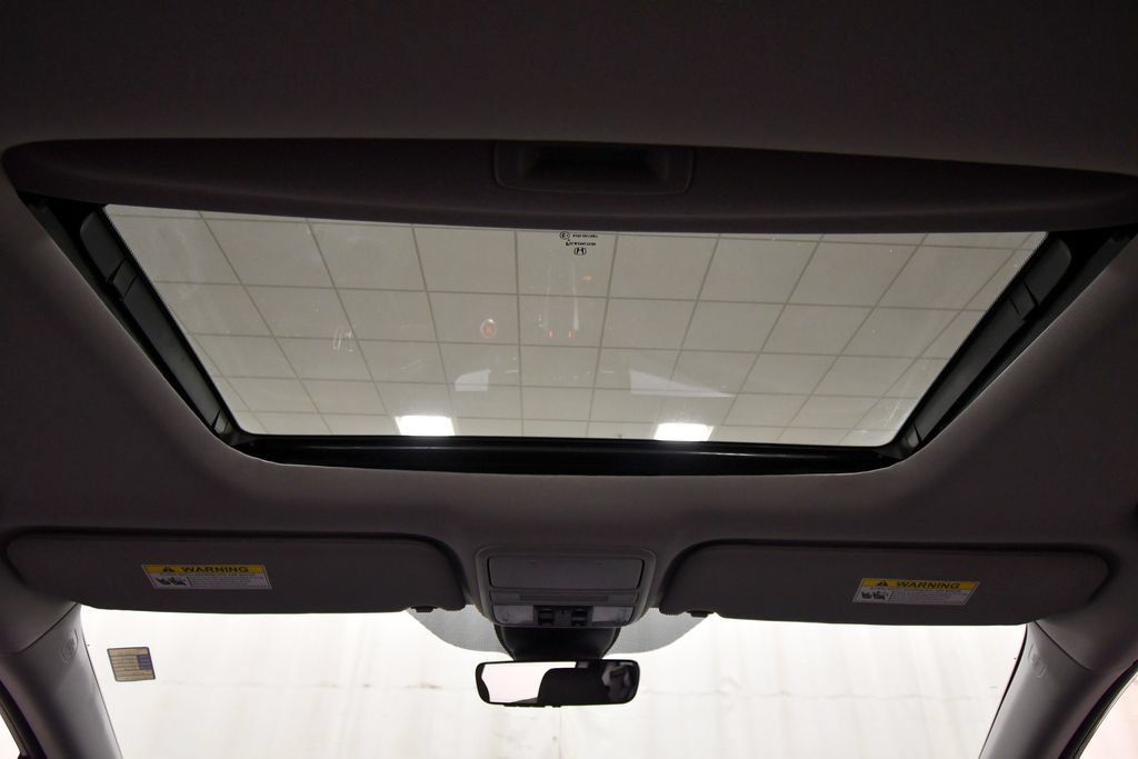 Certified 2024 Honda Odyssey EX-L image 16
