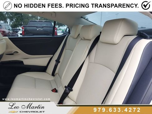 Used 2022 Lexus ES 350 w/ Premium Package FWD image 8