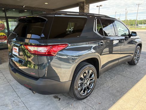 Used 2021 Chevrolet Traverse RS FWD image 6