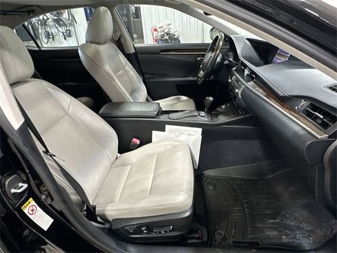 Used 2015 Lexus ES 350 w/ Luxury Package image 30