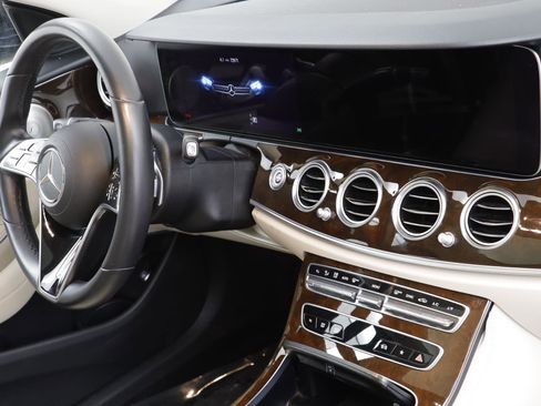 Used 2022 Mercedes-Benz E 450 4MATIC All-Terrain Wagon image 23