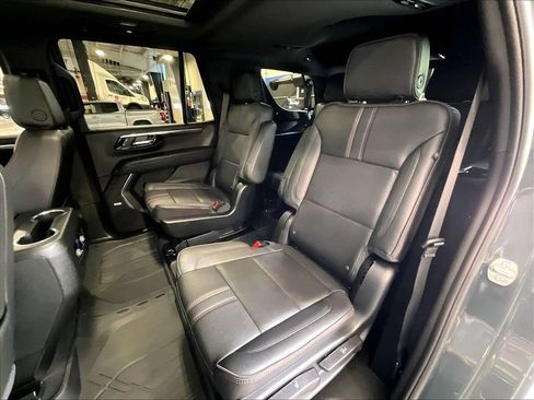 Used 2025 Chevrolet Tahoe RST w/ Comfort Package AWD/4WD image 15