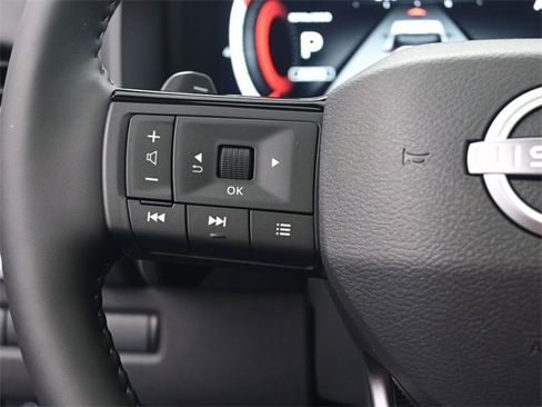 New 2026 Nissan Rogue Platinum w/ Platinum Premium Package image 2