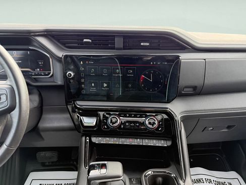 Used 2024 GMC Sierra 1500 AT4X image 31