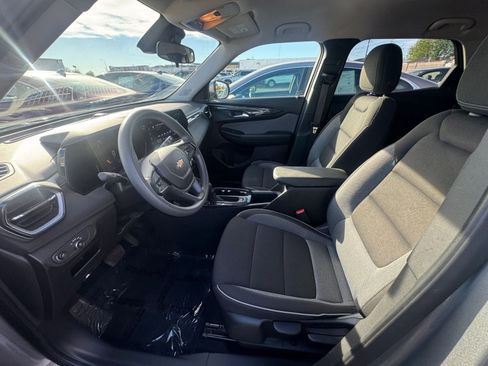 Used 2025 Chevrolet TrailBlazer LT image 24