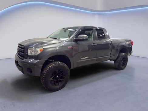 Used 2011 Toyota Tundra Limited w/ Memory Pkg image 3