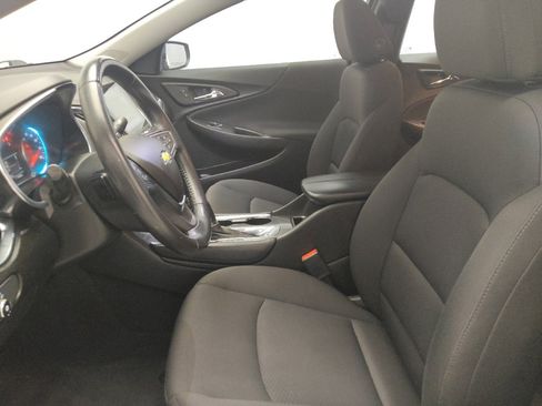 Used 2018 Chevrolet Malibu LT image 17