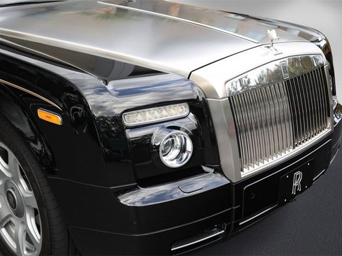 Used 2010 Rolls-Royce Phantom Drophead Coupe image 10
