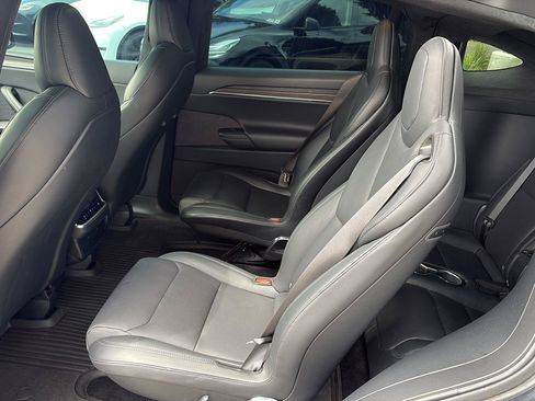 Used 2024 Tesla Model X AWD/4WD image 17