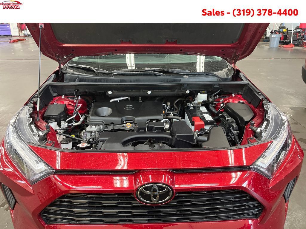 Certified 2022 Toyota RAV4 XLE w/ XLE Grade Weather Package AWD/4WD image 22