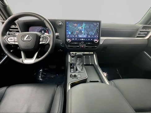 Used 2024 Lexus GX 550 w/ Accessory Package (2T) AWD/4WD image 7