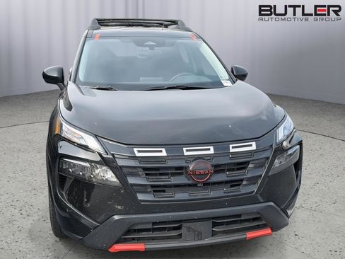 Used 2025 Nissan Rogue SV image 5