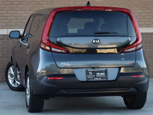Used 2021 Kia Soul S FWD image 11