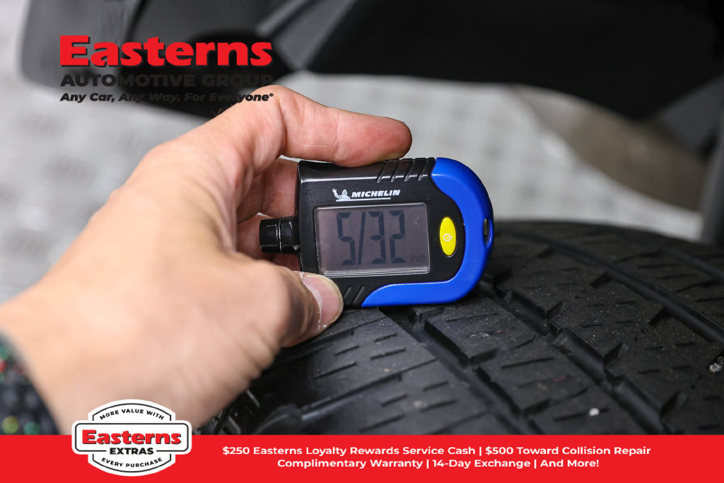 Used 2022 Jeep Wrangler Unlimited Sahara w/ Cold Weather Group AWD/4WD image 31
