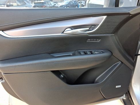 Used 2018 Cadillac XT5 Luxury image 14