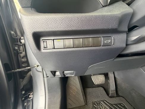 Used 2024 Toyota RAV4 XLE Premium AWD/4WD image 29