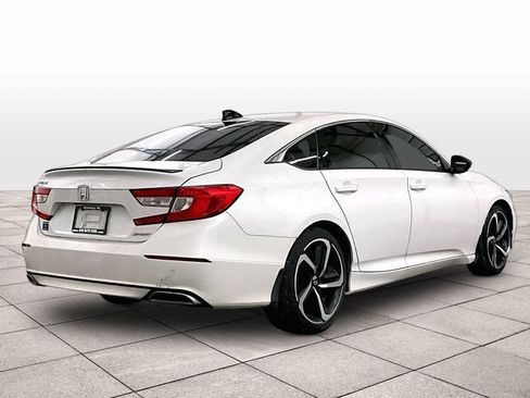 Used 2022 Honda Accord Sport image 11