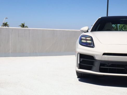 New 2026 Porsche Panamera image 12