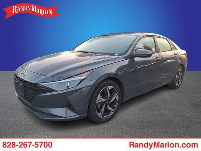 Used 2023 Hyundai Elantra SEL w/ Convenience Package