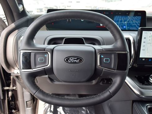 New 2026 Ford Expedition Platinum w/ Stealth Appearance Package AWD/4WD image 6