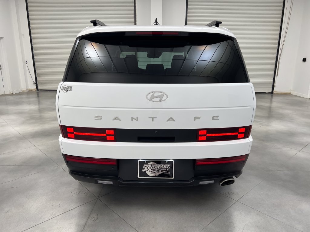 Used 2026 Hyundai Santa Fe SEL FWD image 8