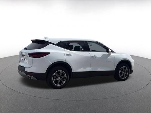 Used 2025 Chevrolet Blazer LT FWD image 15