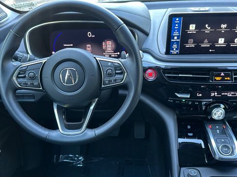 Certified 2025 Acura MDX FWD w/ Technology Package image 18