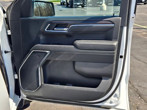 Used 2024 GMC Sierra 1500 SLT image 5