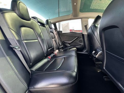 Used 2021 Tesla Model 3 Standard Range Plus image 22