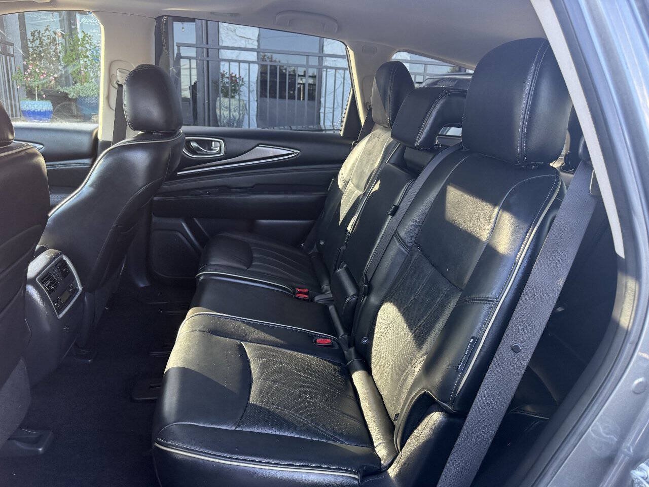 Used 2018 INFINITI QX60 FWD image 23
