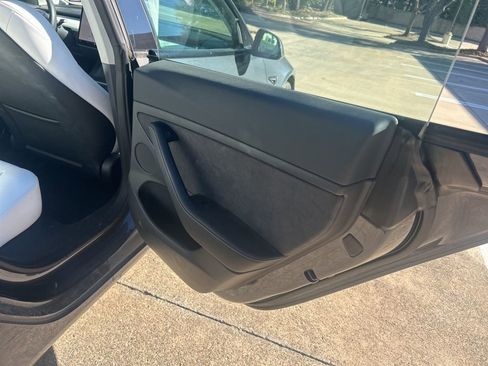 Used 2023 Tesla Model 3 Performance image 19