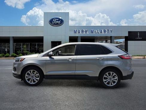 Certified 2022 Ford Edge Titanium AWD/4WD image 2