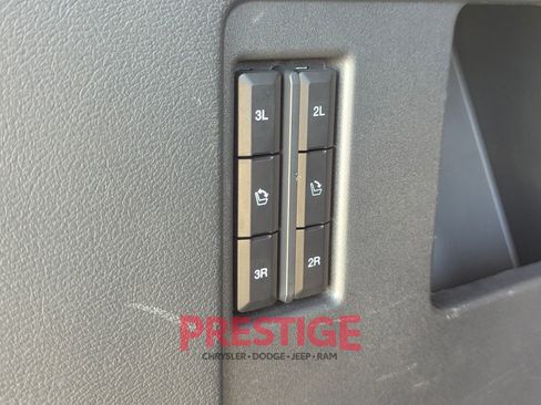 Used 2023 Ford Expedition Max Limited image 11