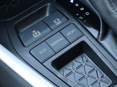 Used 2023 Toyota RAV4 XLE FWD image 22