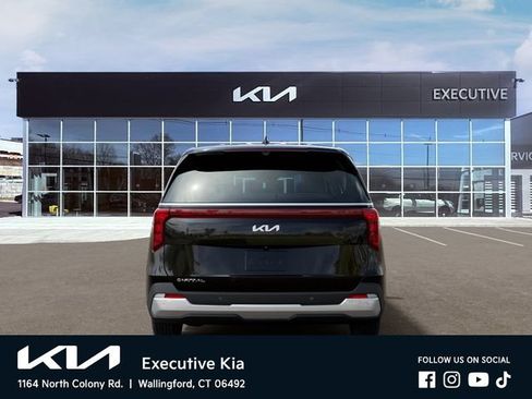New 2026 Kia Carnival FWD image 5