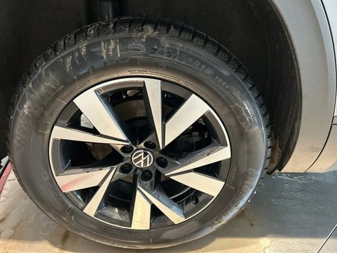 Used 2022 Volkswagen Atlas Cross Sport SE image 18