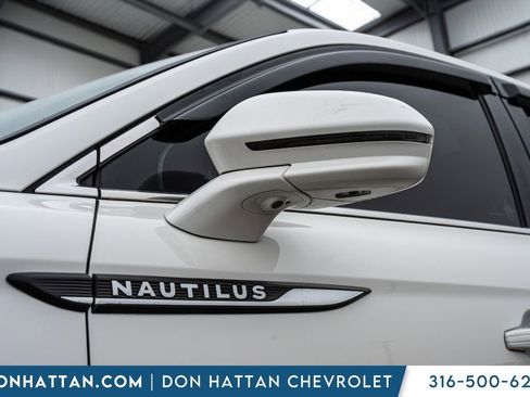 Used 2022 Lincoln Nautilus Reserve w/ Equipment Group 201A image 27
