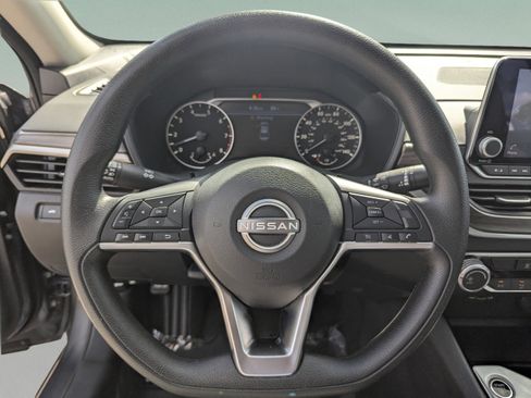Certified 2024 Nissan Altima 2.5 SV FWD image 31