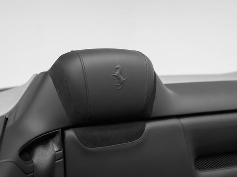 Certified 2024 Ferrari Roma Spider image 22