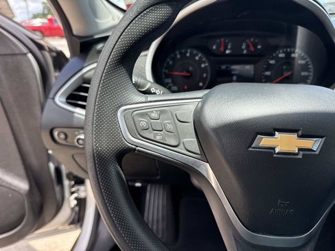 Used 2022 Chevrolet Malibu LT FWD image 22