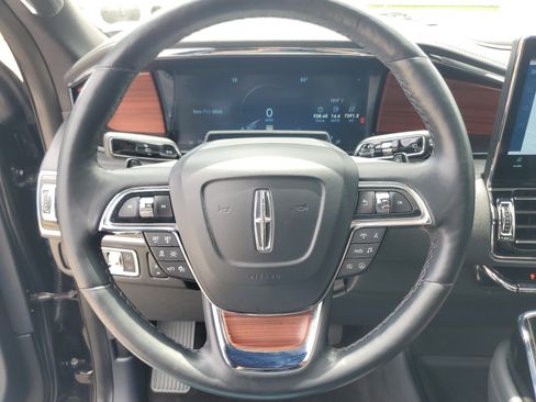 Certified 2024 Lincoln Navigator Reserve AWD/4WD image 14
