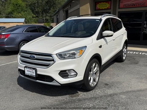 Used 2018 Ford Escape Titanium w/ Ford Safe & Smart Package AWD/4WD image 3